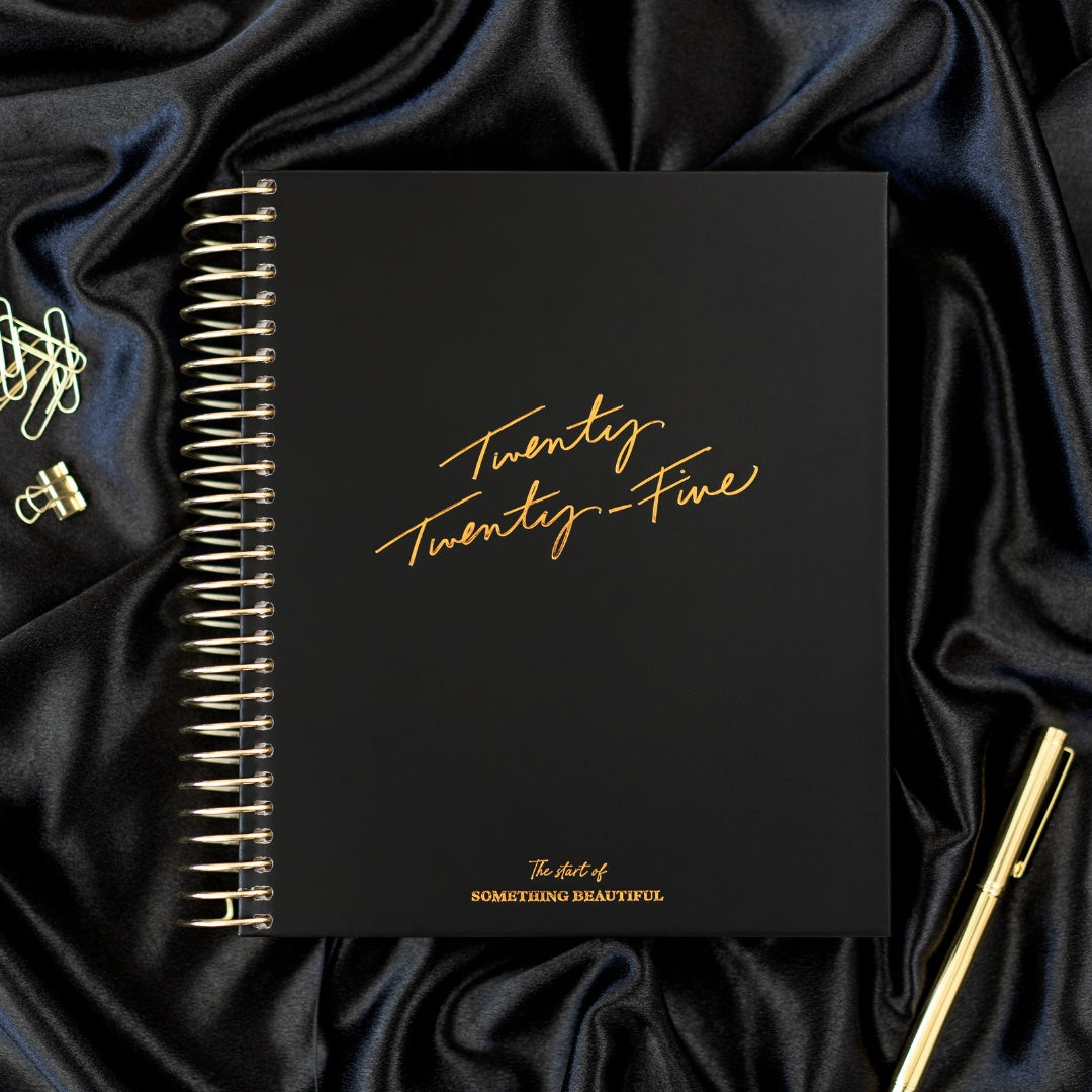 2025 Signature Planner - Black